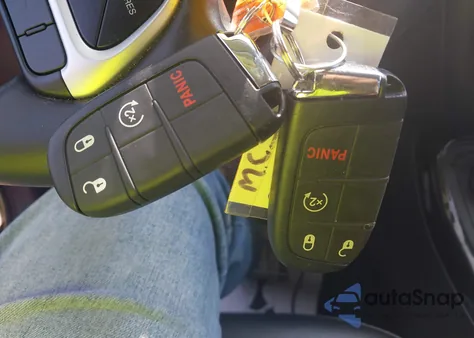 2020 Jeep Compass Altitude 4X4 z USA, uszkodzony, nr VIN 3C4NJDBB6LT157841